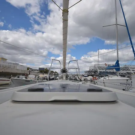 Botel Arecadina Lissabon